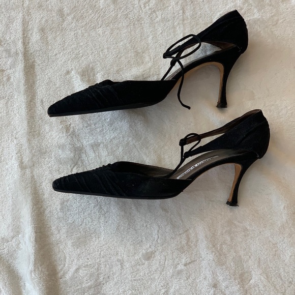 Vintage Manolo Blahnik Black Suede Pumps w/Ankle Strap, Approximate Size 10.5! - Picture 3 of 11